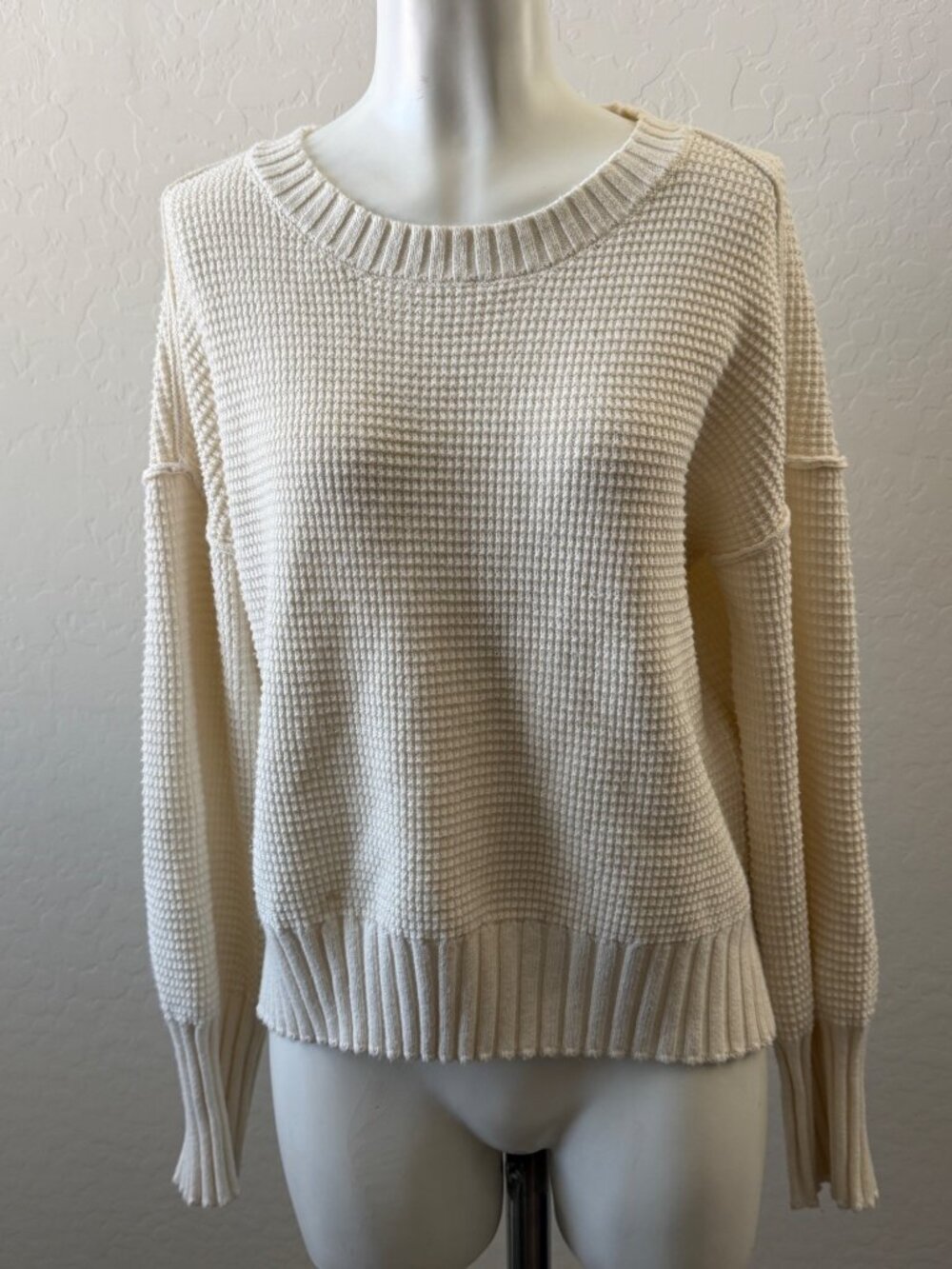 Jessica Simpson Cream Knit Sweater sz M